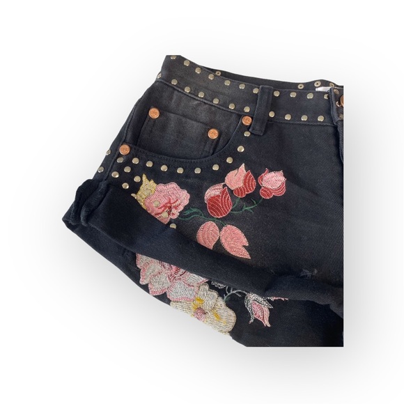 HTF: new One Teaspoon 𑁍 Floral Embroidery Bandit Cut Off Shorts 𑁍 Fox Black 26 - Picture 10 of 16